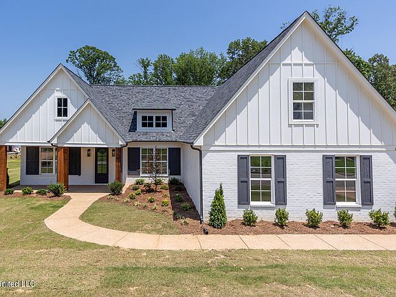 3rd image of 2286 Grand Oak Ln