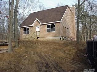 248 Maple Ave, Flanders, NY 11901