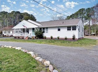 87 Hudgins Rd, Poquoson, VA 23662