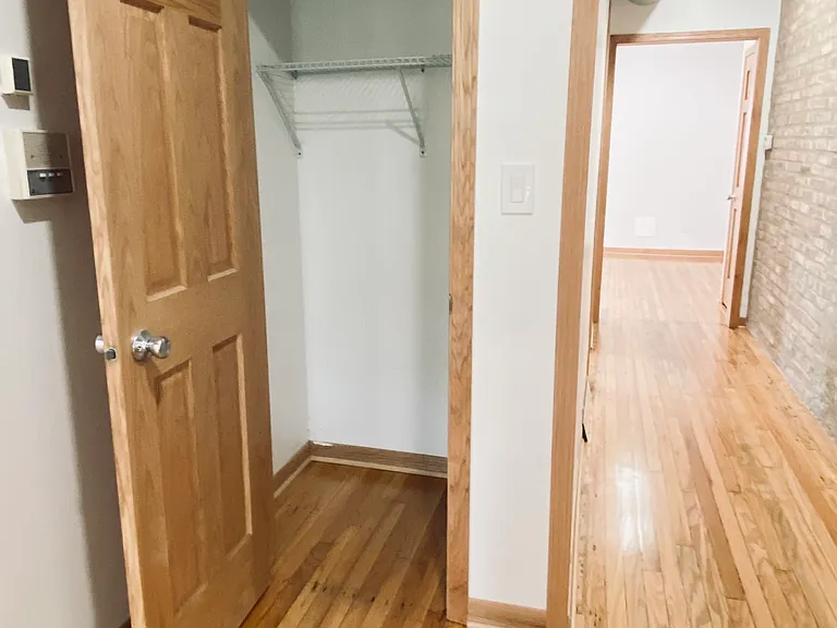 3429 W Hirsch St #2E — Photo 14