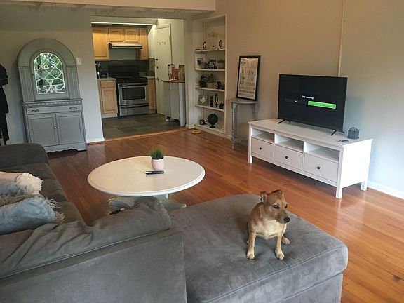 2nd image of 8235 Delmar Blvd #8a2f1a8fc
