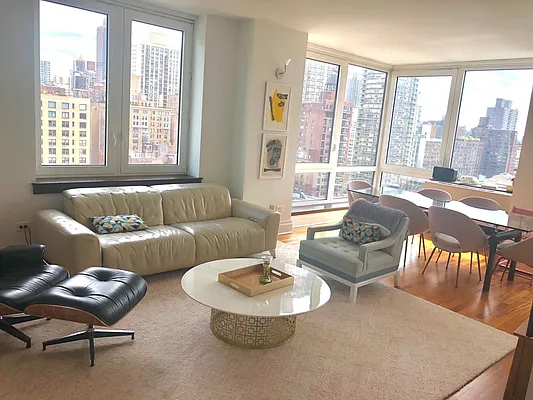 Rented by Owner | media 12