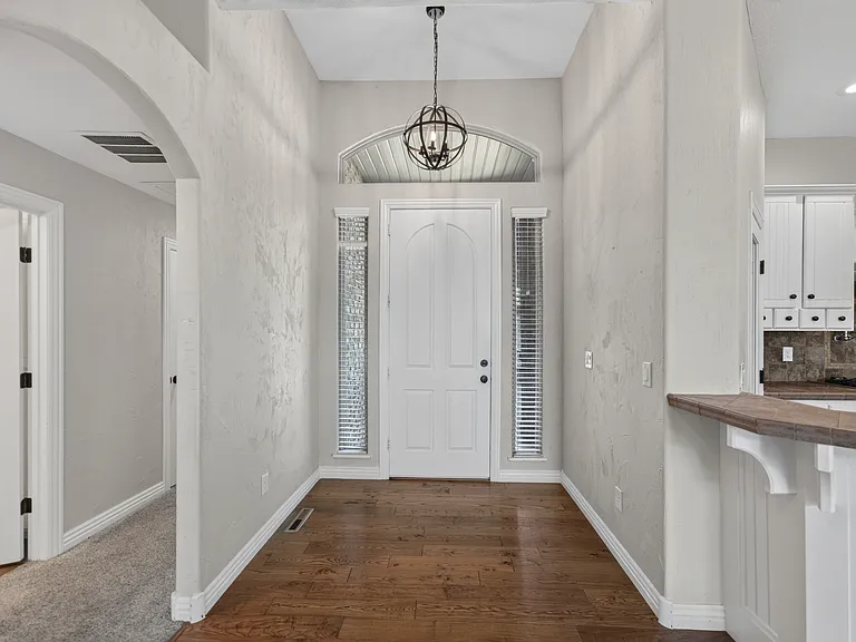 935 E Weldon Dr — Photo 5