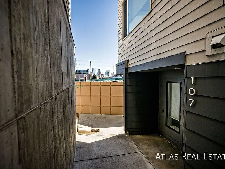2016 N Bryant St #107 — Photo 9