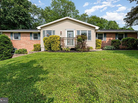 2nd image of 2303 Fife Ct