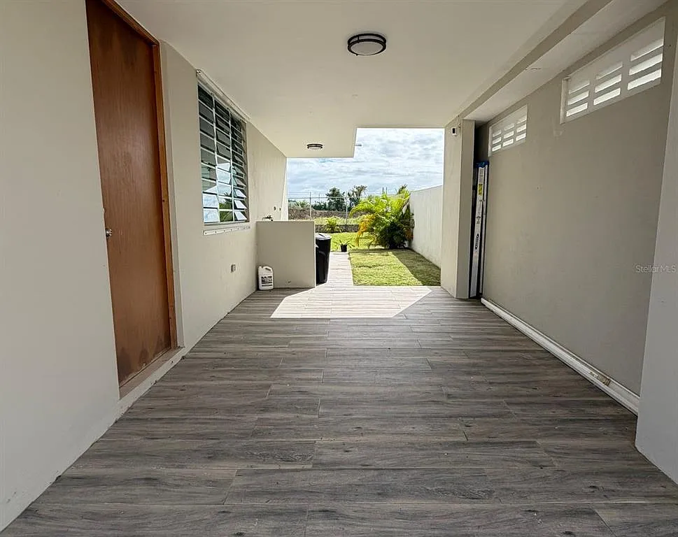 3 bed, 2.0 bath, 3523 sqft, $1,675 — Photo 4