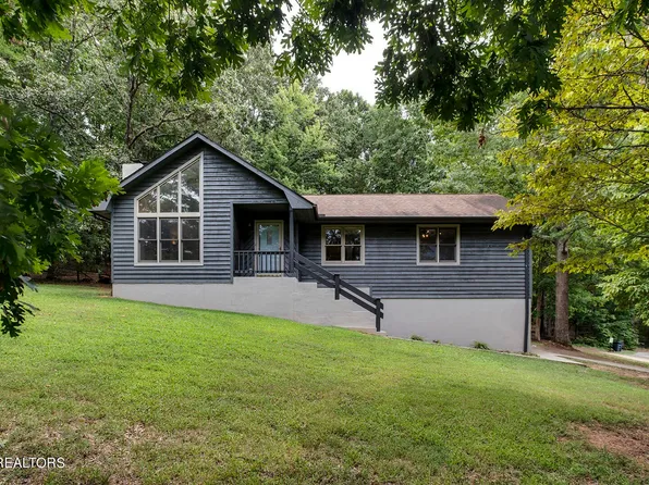2842 Cansler Dr, Maryville, TN 37801