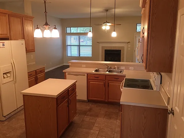 1964 Sweet Olive Ct — Photo 2