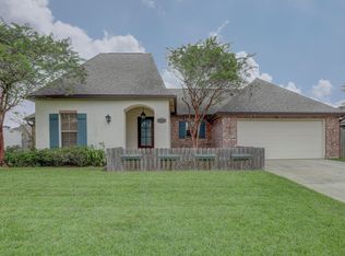 104 Copeland Dr, Broussard, LA 70518