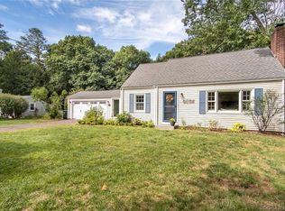 21 Grimes Ln, Simsbury, CT 06070