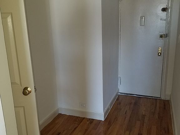 5th image of 2351 Walton Ave #6C