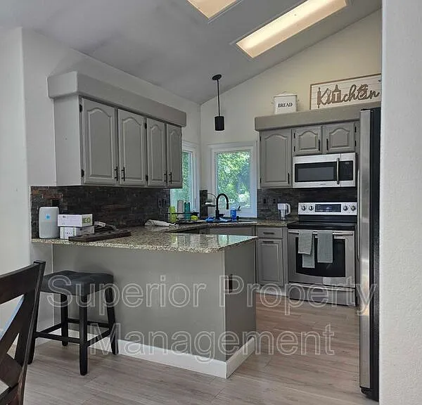 4126 Stoneridge Ct #2 — Photo 3