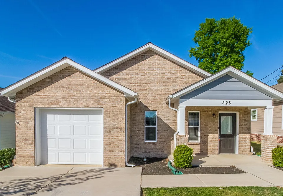 328 Schoolhouse Ct