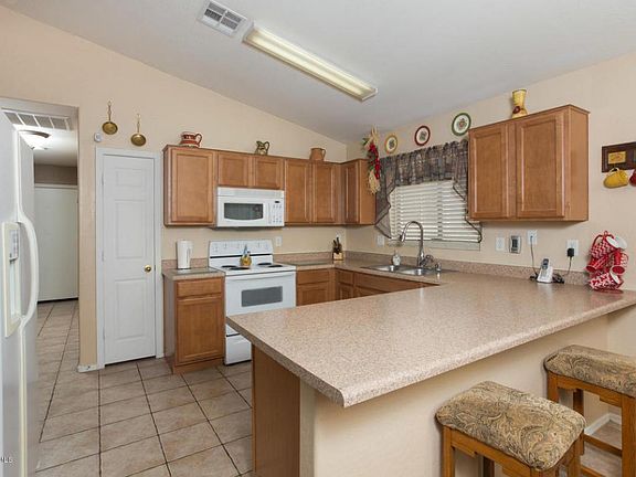 4th image of 23243 W Ashleigh Marie Dr