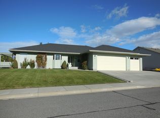 901 Goldenview Dr, East Wenatchee, WA 98802