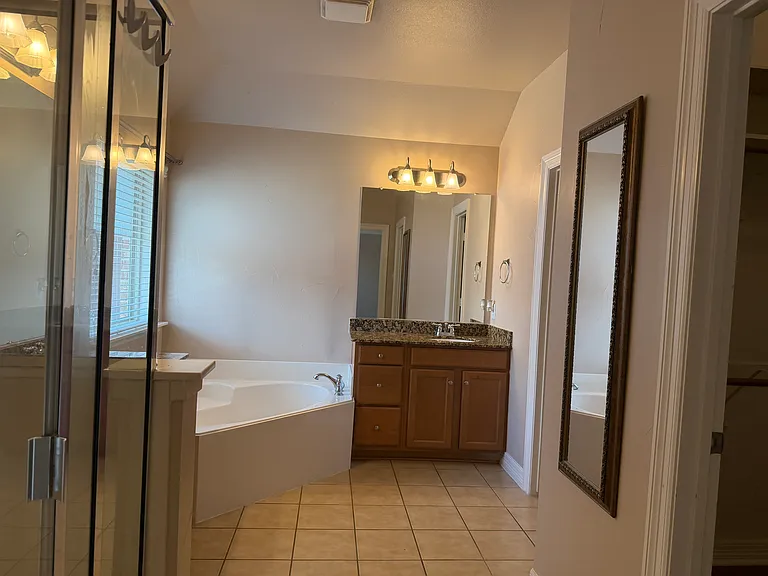 9638 Castlerock Trl — Photo 3