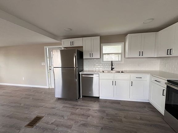 2nd image of 101 Oakhill Ridge Rd #96