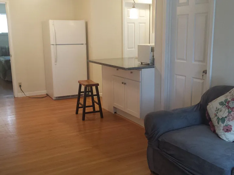 357 Hawthorne Ave #C — Photo 34