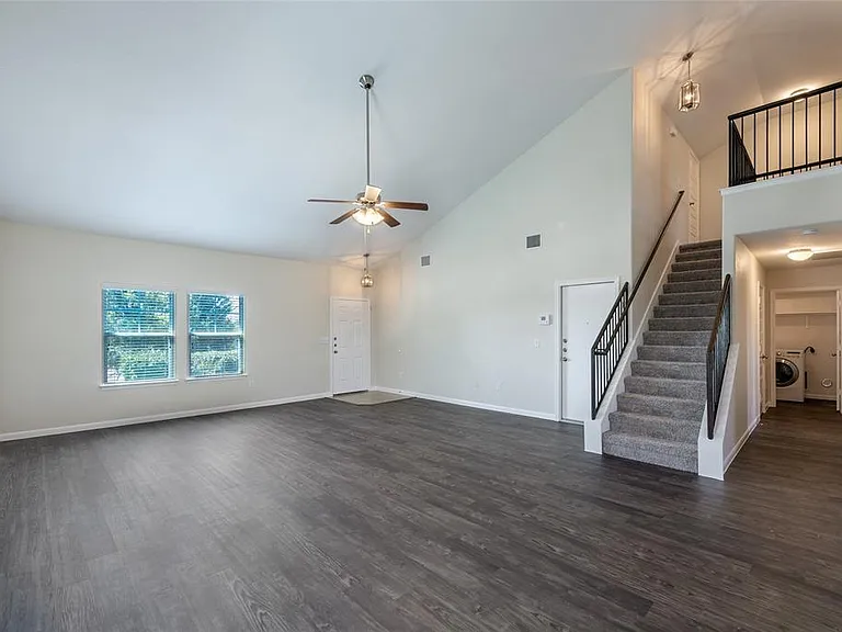 710 Mitchell Dr — Photo 6