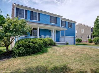135 John Kesson Ln, Middletown, RI 02842