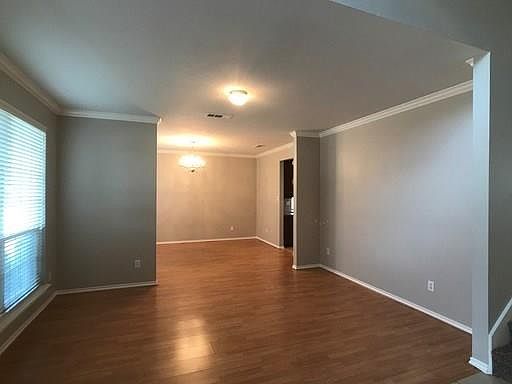 5th image of 2701 Gray Rock Dr