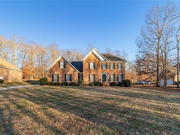 2nd image of 2339 Hickory Forest Dr