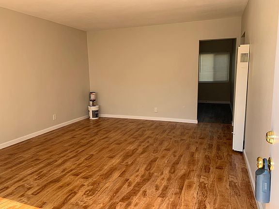 3rd image of 12811 Dunton Dr