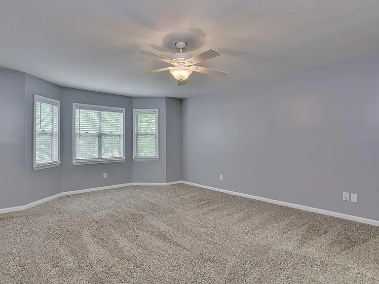 202 Holden Dr — Photo 23