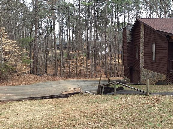 3rd image of 3161 Marble Quarry Rd