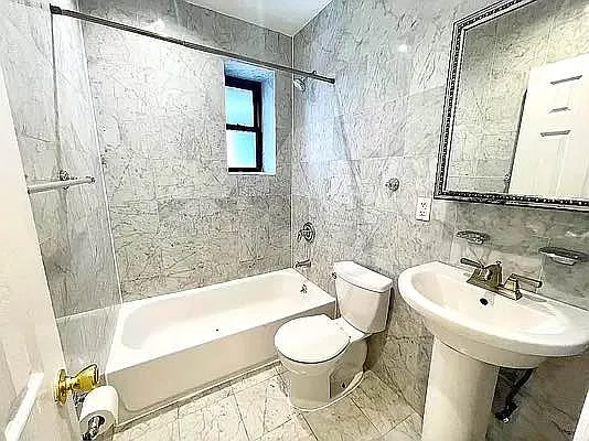 Rented by MOTION New York | media 6