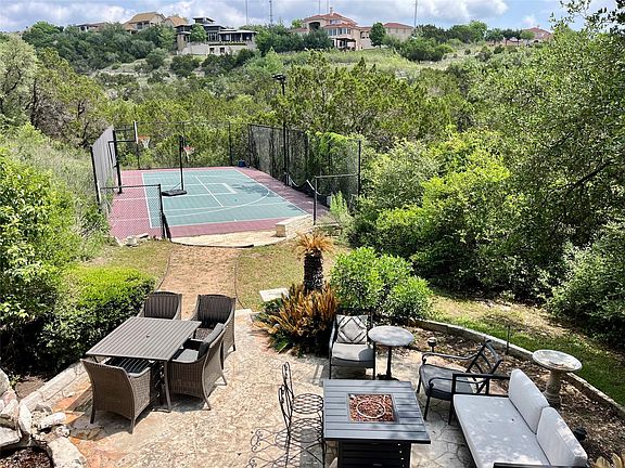 3rd image of 1733 Canonero Dr