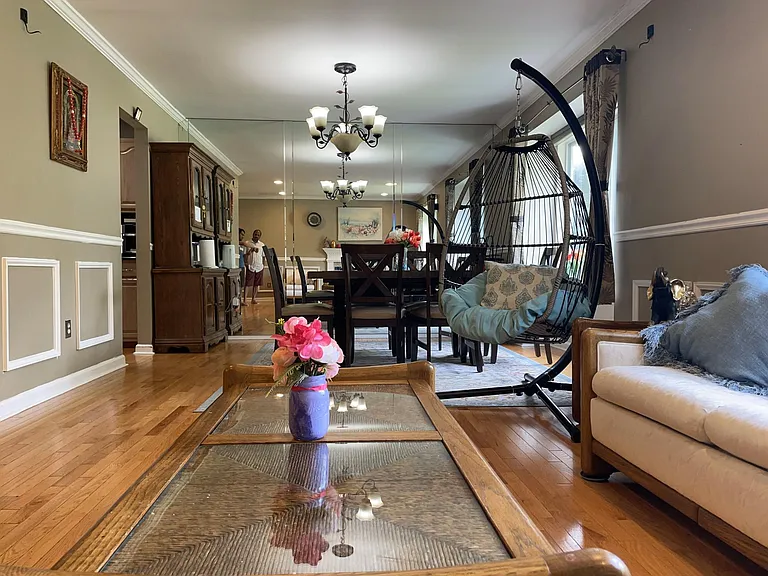 2 Russell Ct — Photo 7