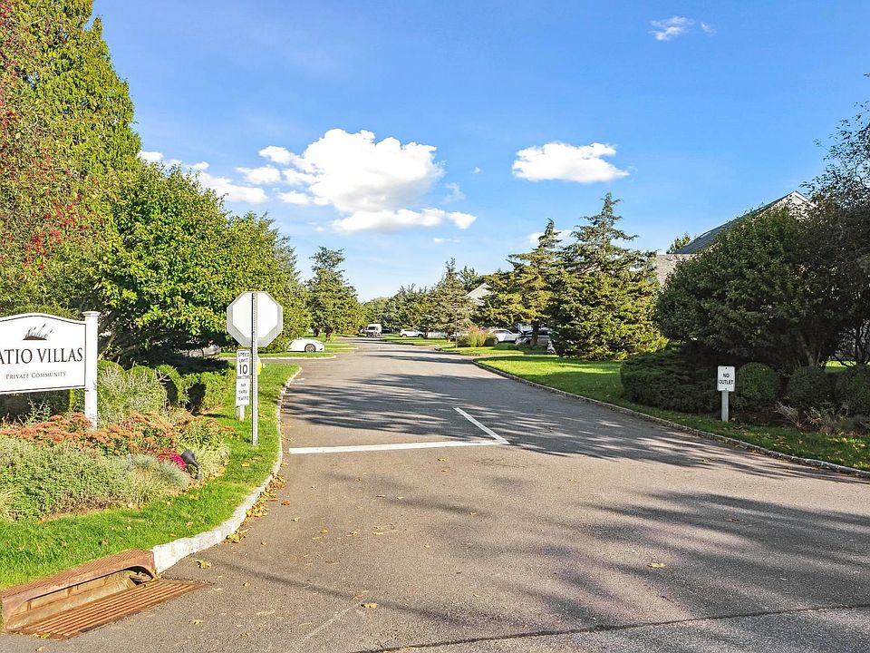 1st image of 8 Brittany Lane