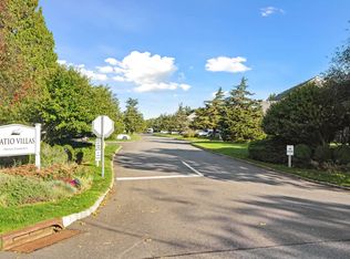 8 Brittany Ln, Westhampton Beach, NY 11978