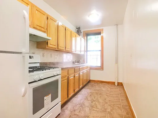 Rented by Bohemia Realty Group | media 8