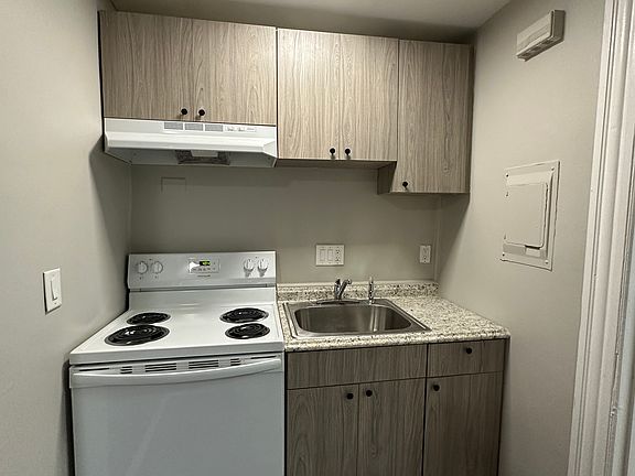 2nd image of 172 Fountain St #11R