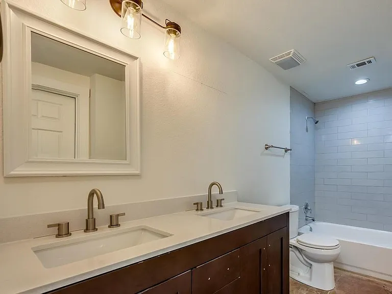 110 S Main St #103 — Photo 10