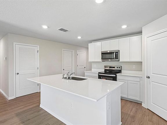 5th image of 12411 HOPSCOTCH AVENUE E