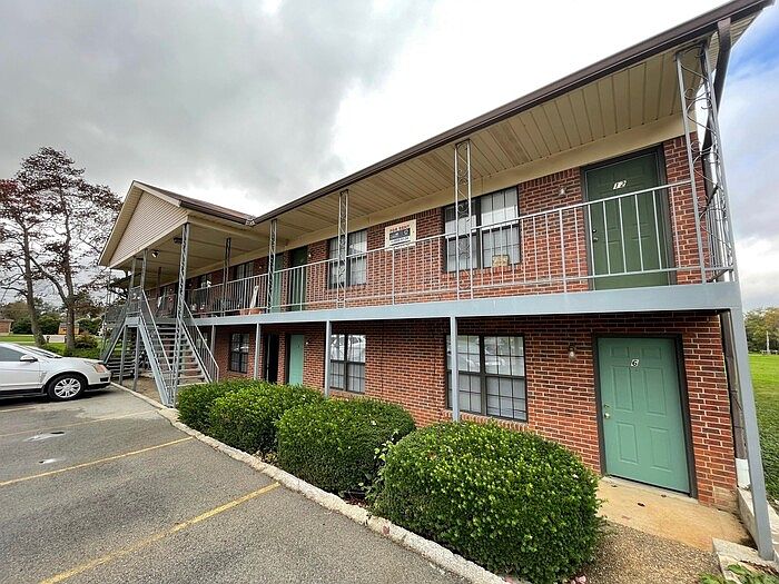 1st image of 3979 Scenic Trl APT 4