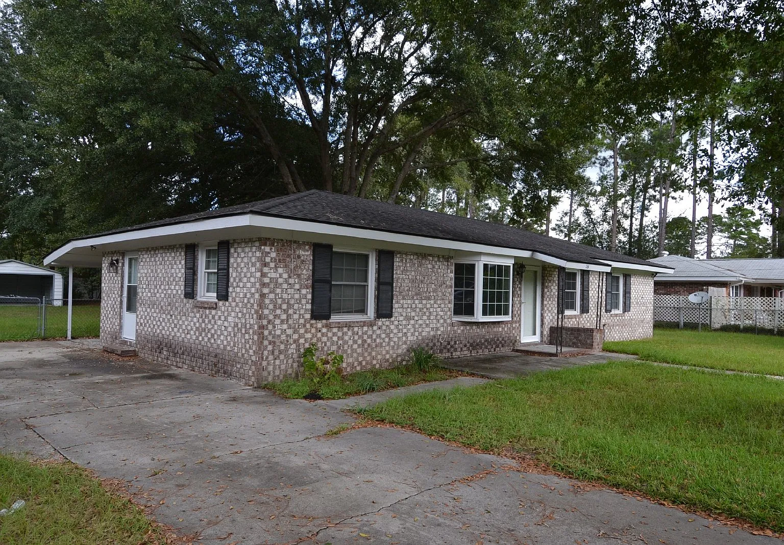 3 bed, 2.0 bath, 1375 sqft, $1,650 — Photo 2