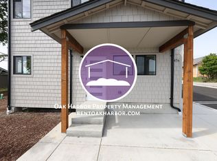 476 SE Barrington Dr #F2, Oak Harbor, WA 98277