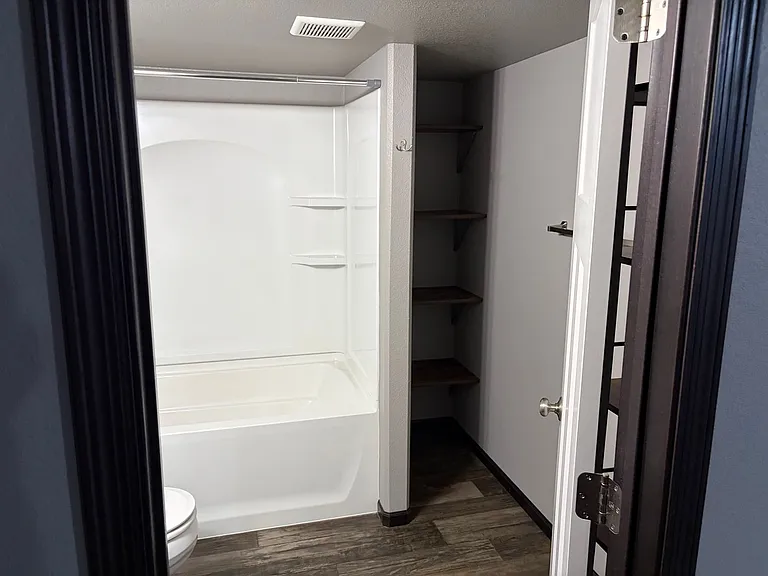 1247 Juneau Dr — Photo 17