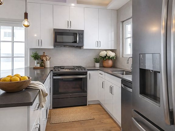 Modern & Updated Kitchen