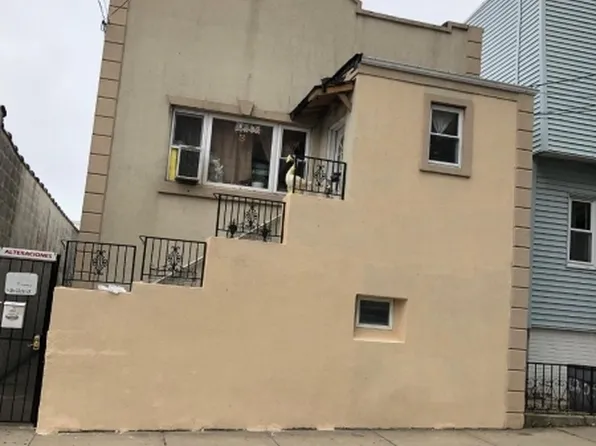 6203 Adams St, West New York Town, NJ 07093