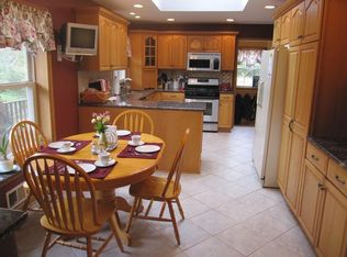 6 Jackie Dr, Hackettstown, NJ 07840
