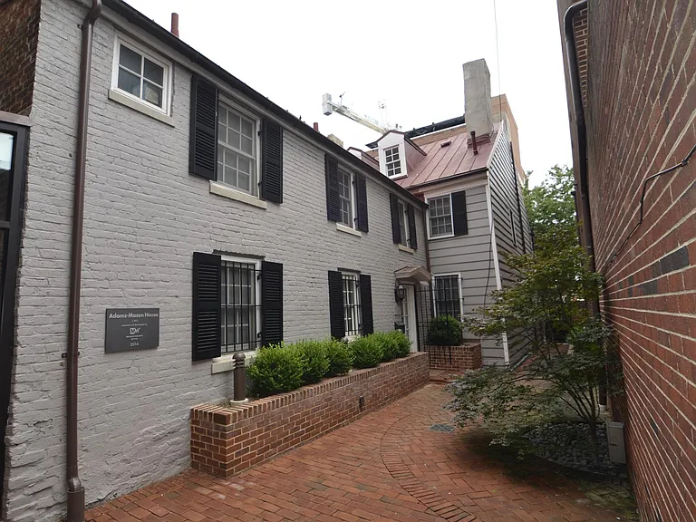 1072 Thomas Jefferson St NW #100 — Photo 7