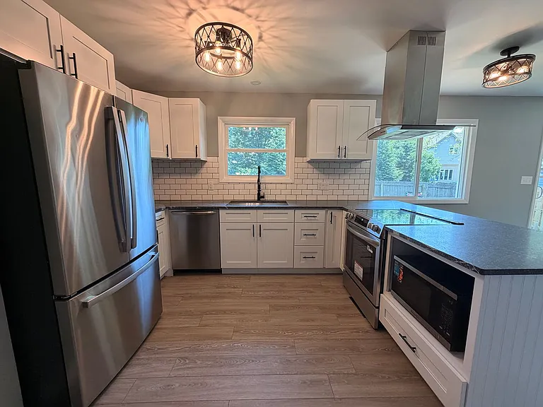 2538 Berwyck Rd SE — Photo 5
