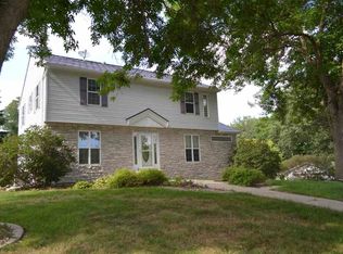 2 24th St, Spirit Lake, IA 51360