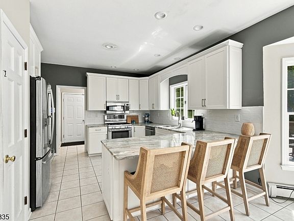 5th image of 19 Woodfield Rd