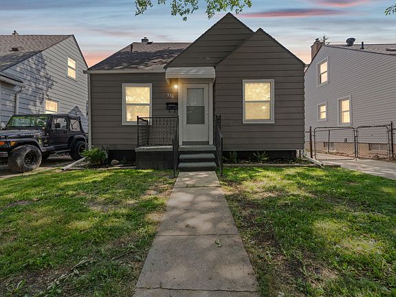 3rd image of 576 Garfield Ave